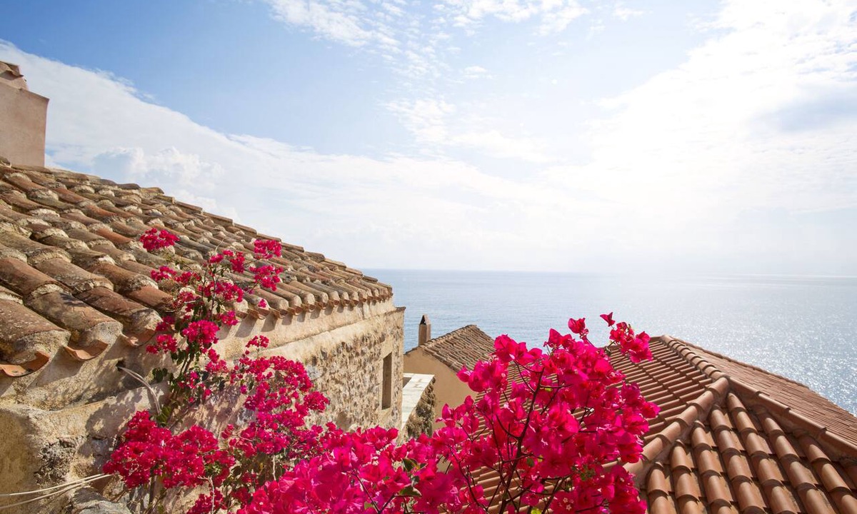 Monemvasia Hotel | Moni Emvasis Luxury Suites