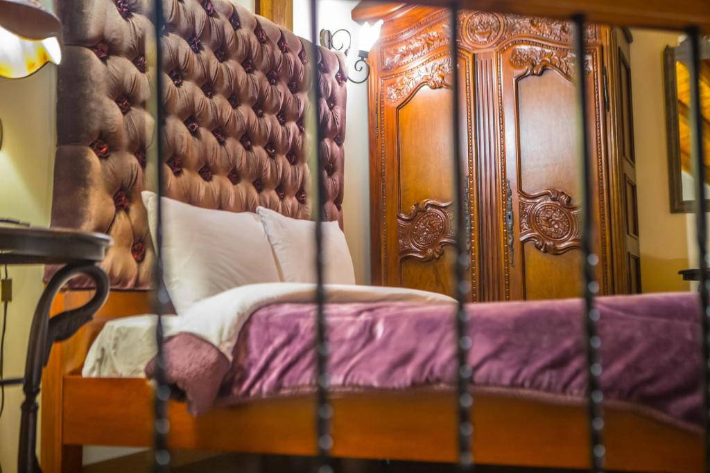 Aghios Athanasios House | Montecristo Chalet