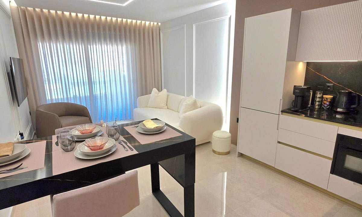 Dafni Apartment | N.K Suite – Stylish 1BR Apartment with City View