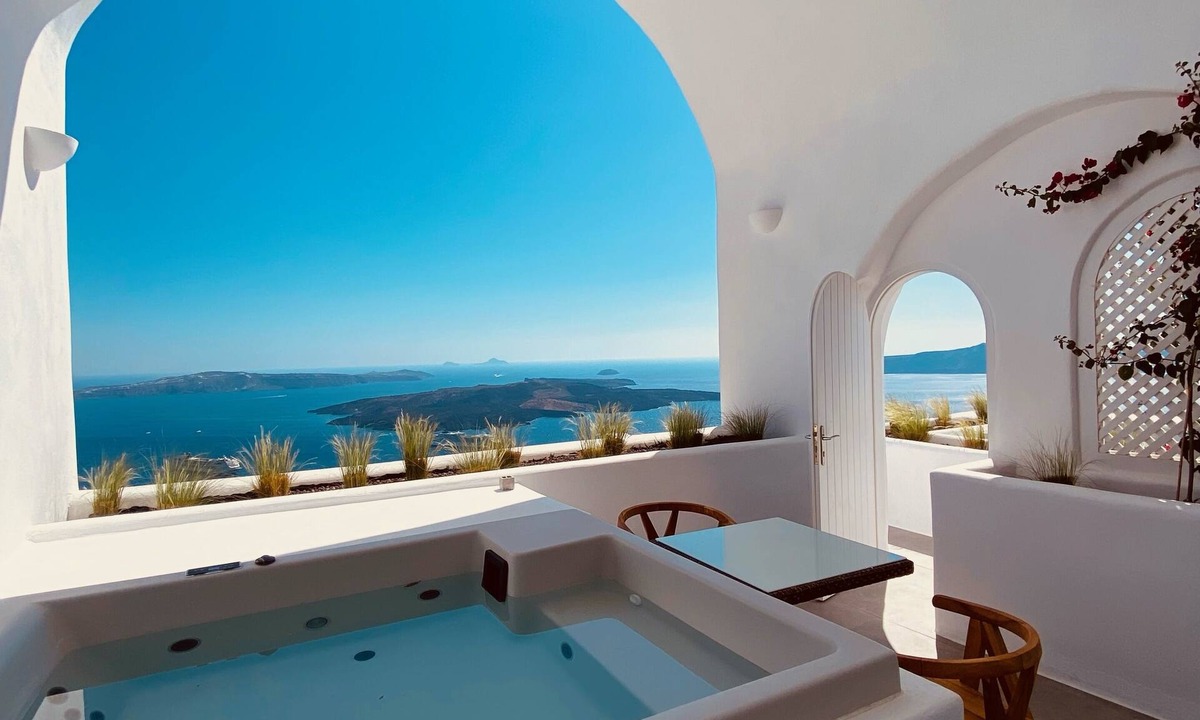 Firostefani Apartment | Nomikos Villas