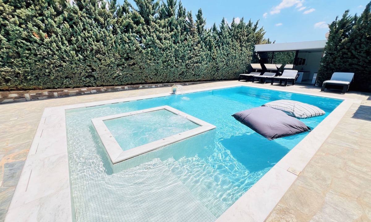 Anavyssos Villa | Olivujoj - Private Pool Villa with Detached Pool House & BBQ in Athenian Riviera