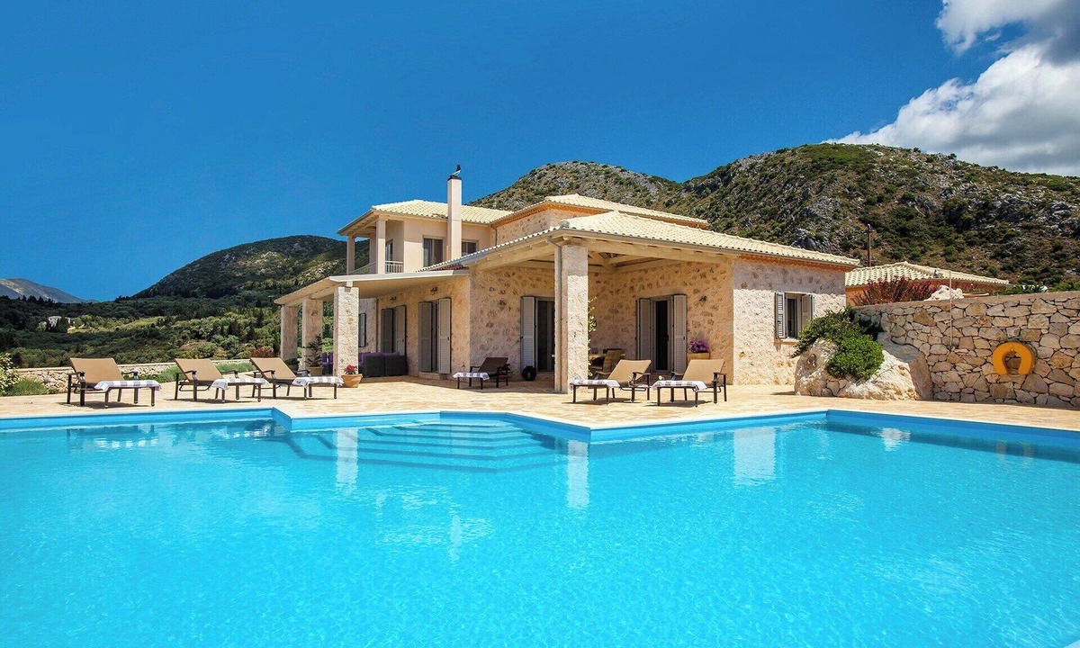 Evgiros Villa | Ortikia - Four Bedroom Villa, Sleeps 8