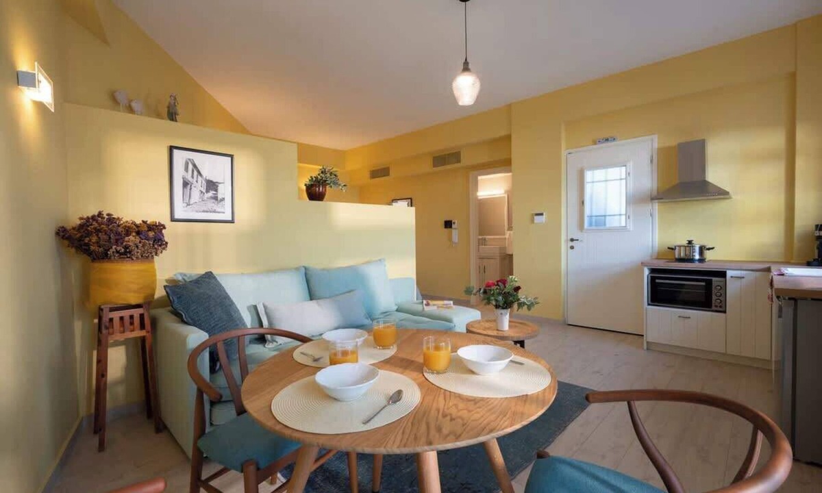 Kiparissia Apartment | Ostria Studio, Kyparissia OldTown Home Collection