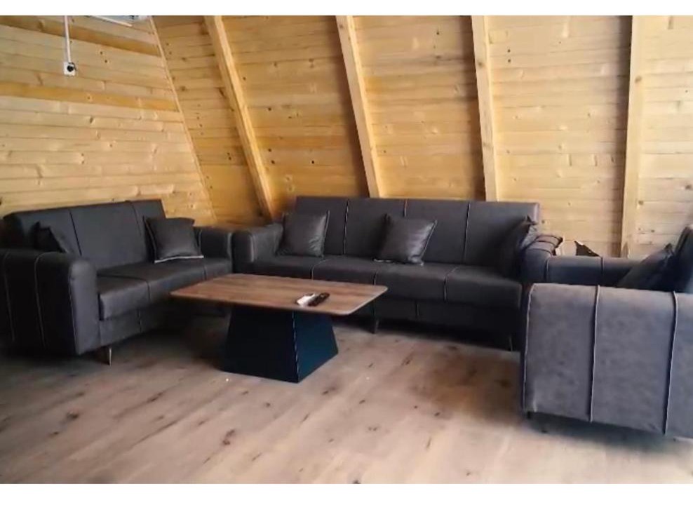 Mitrovicë Apartment | Pamje Malore
