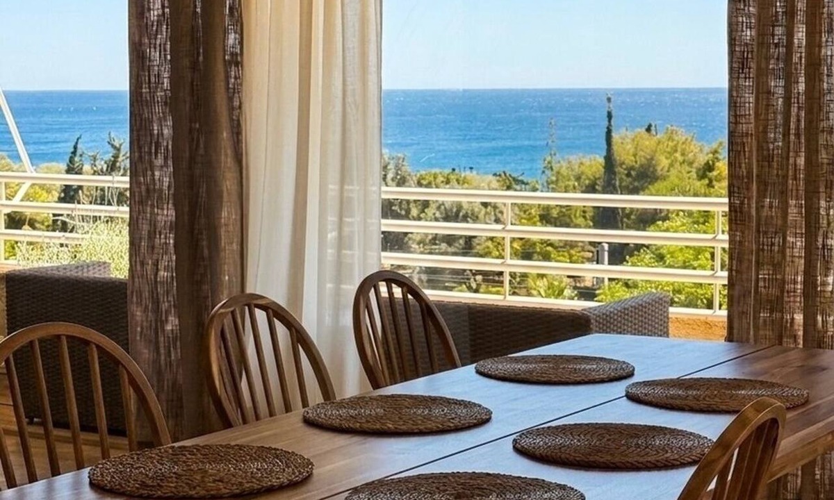 Palaio Faliro Apartment | Panoramic Seafront Apartment- Flisvos Marina