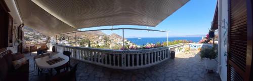 idhra House | Panoramic Views Home in Hydra, Greece