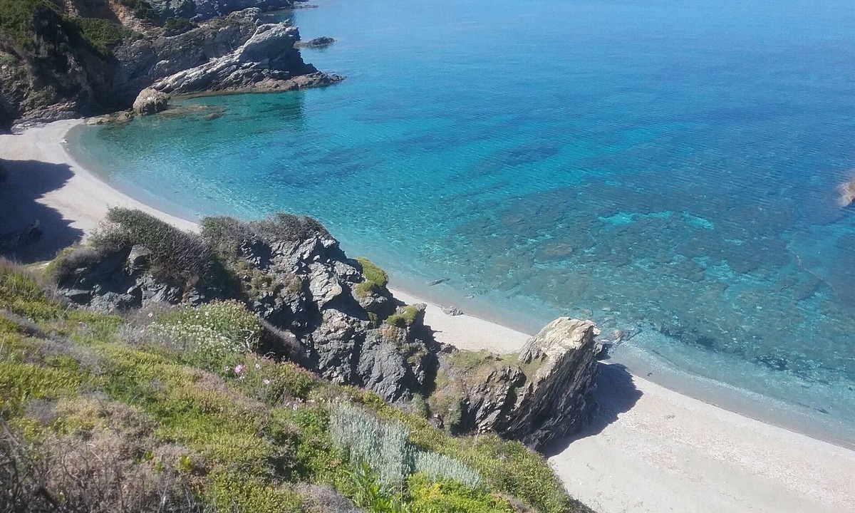 Glossa Other | Paradise found at Kalivi Karavi