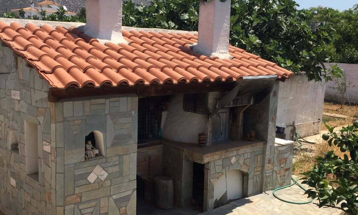 Lagonissi House | Peaceful 2-bedroom country house in charming Lagonisi, 600 metrers from the sea