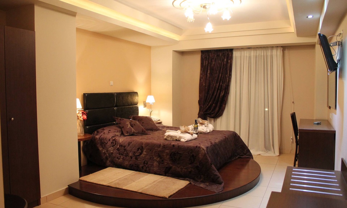 Anchialos Hotel | Perinthos