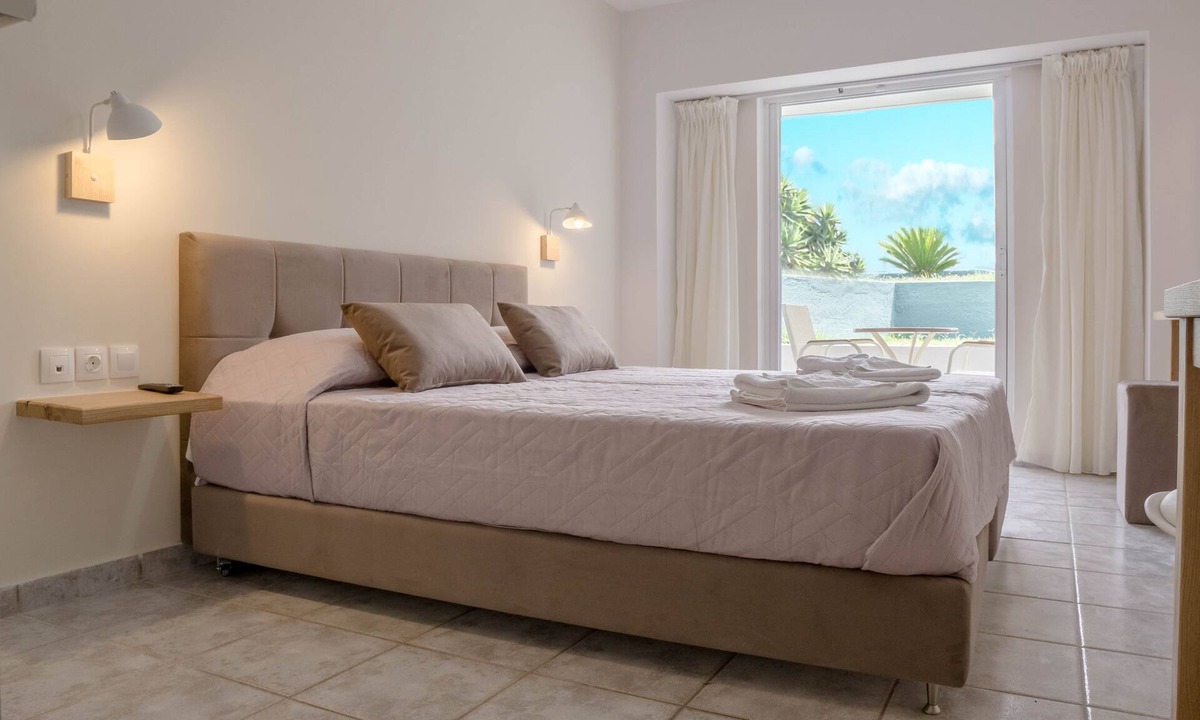 Platanes Hotel | Pinelopi Hotel