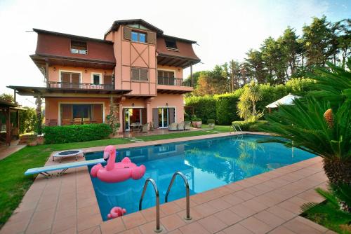 Oropos Apartment | Pool Villa Desmira