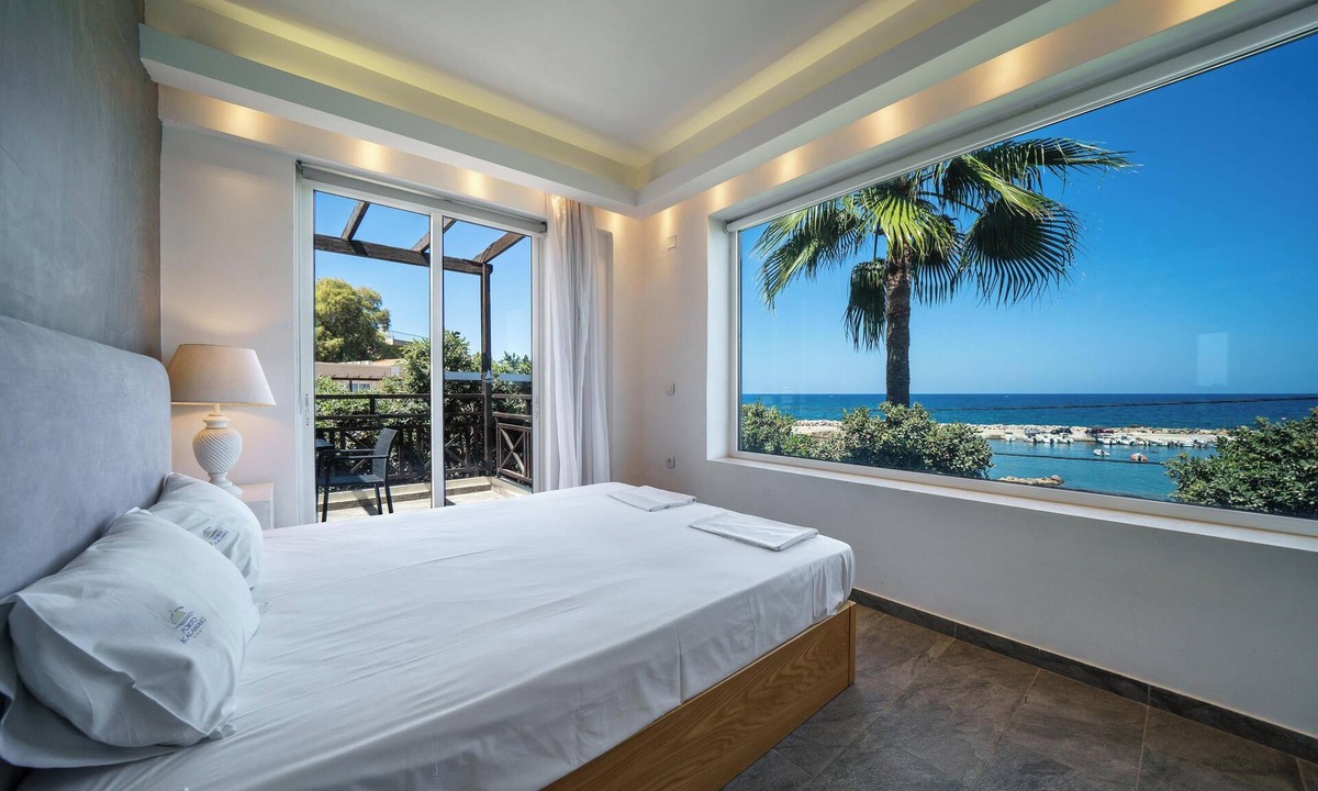 Kato Galatas Hotel | Porto Kalamaki Hotel