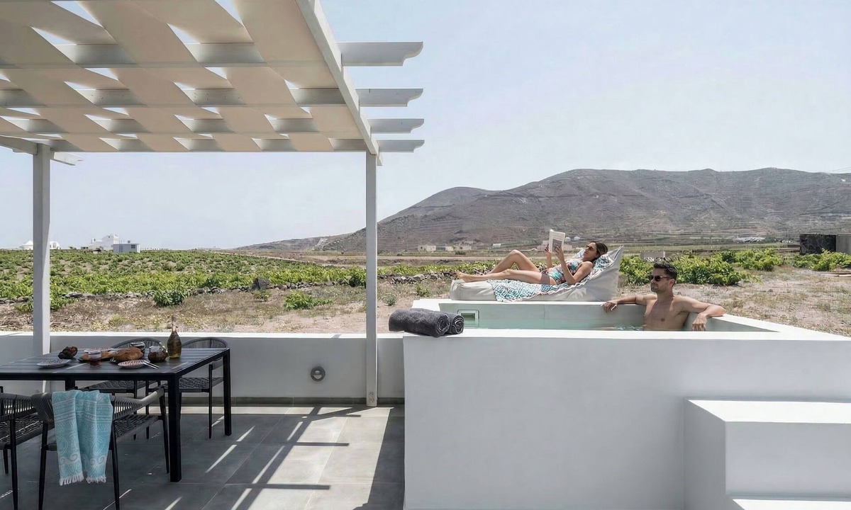 Kamari Villa | Private Sea-View Jacuzzi Villa
