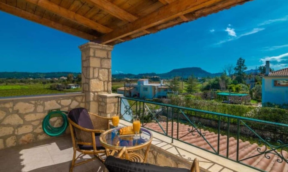 Zakynthos Apartment | Private Villa Karavia