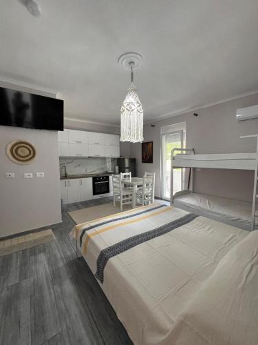 Borsh House | Qetësia Borsh