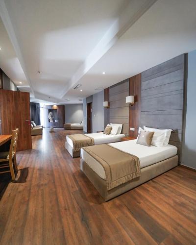 Shengjin Resort | Rafaelo Executive Resort & Spa Shengjin