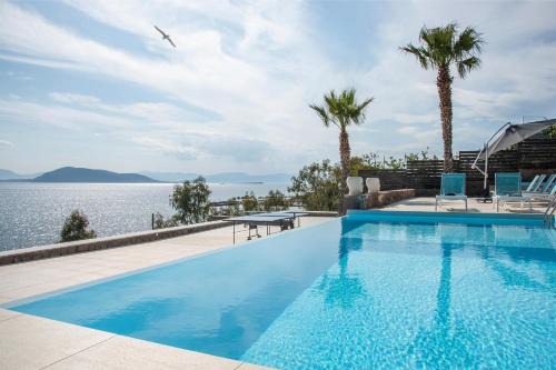 Aegina Town House | Red Rock Villa