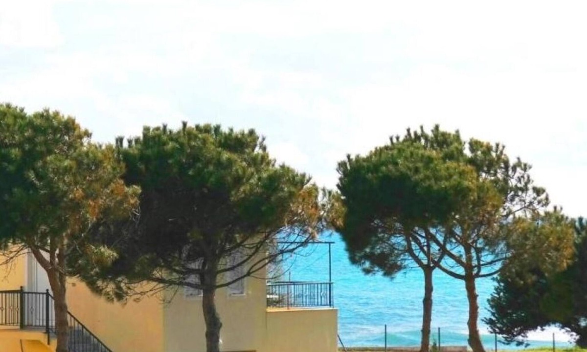 Agrilos Villa | Romanos Beach Villas : Holiday Home - Beach Front
