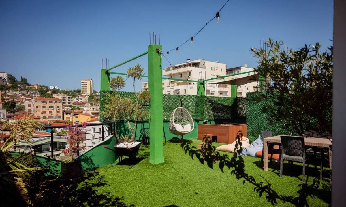 Durres Apartment | Rooftop Apartment w/Garden & Jacuzzi