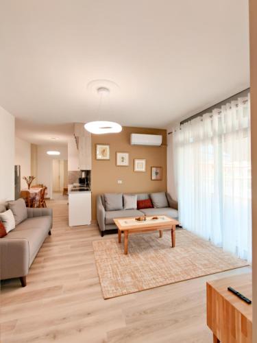 Velipoje Apartment | Rooftop Florale