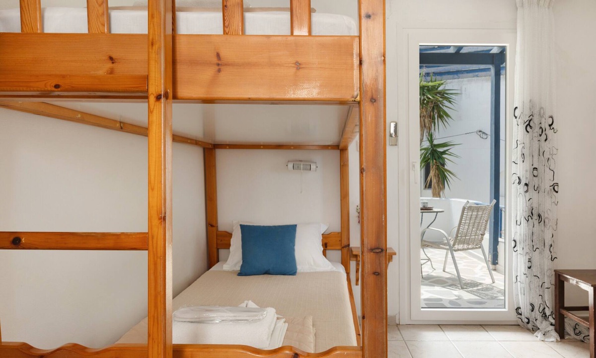 Aegiali Apartment | Room 10 at Pagali Hotel in Amorgos