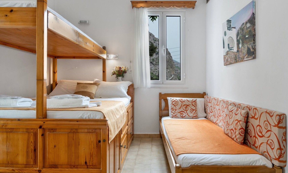 Aegiali Apartment | Room 2 at Pagali Hotel with Garden View