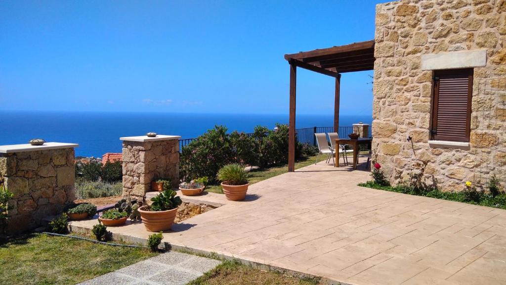Agios Vasileios House | Roussa's House