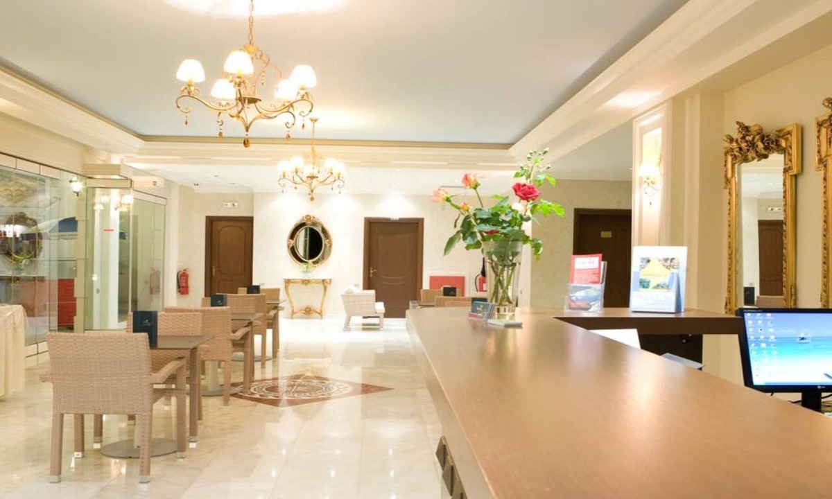 Nidri Hotel | Royal Nidri Hotel & Apartments