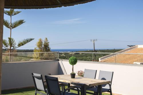 Loutra House | Royal Touch Suite