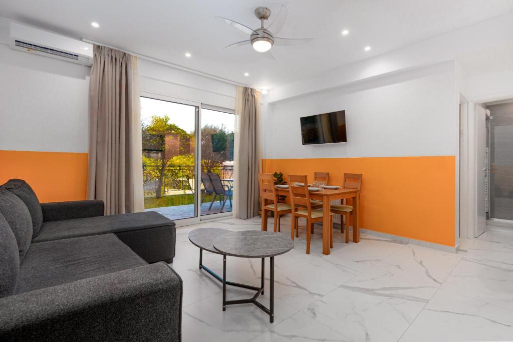 Oropos Apartment | Saffron Apartment - Hellenic Apartments Avlona