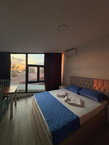 Rade Hotel | Saint Tropez Durres
