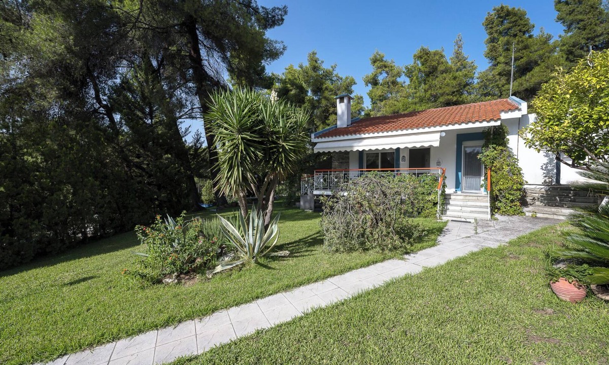 Kassandra House | Sani Diamond Villa by Luxlikehome
