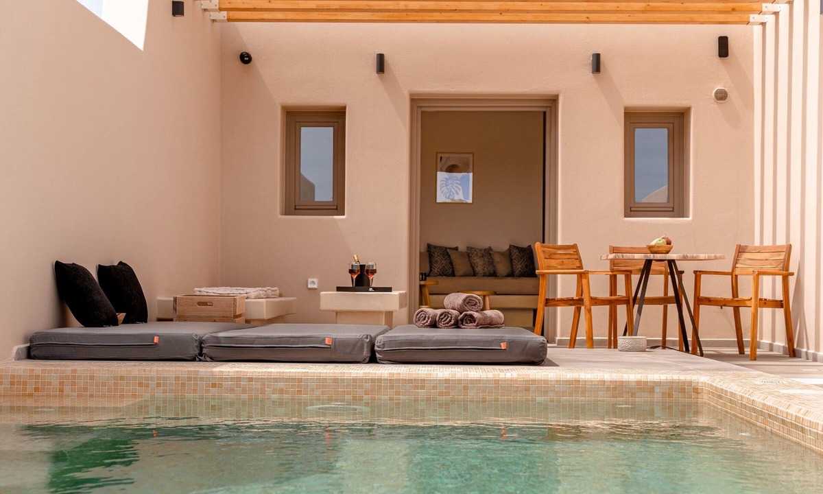 Vothon Villa | Santorini - Villa - Sleeps 5 - Pool - Parking