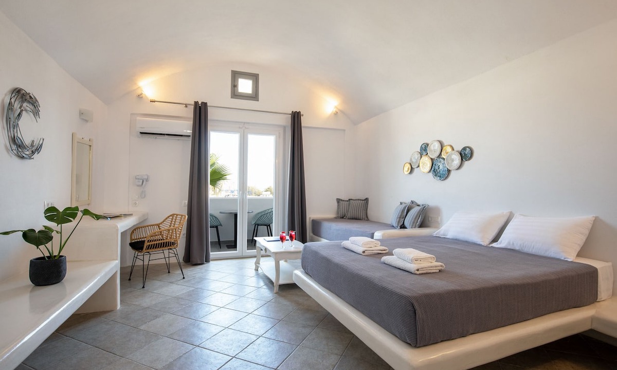 Perivolos Hotel | Sea View Bay Hotel Santorini