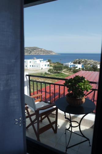 Amoopi Apartment | Sea View Studios