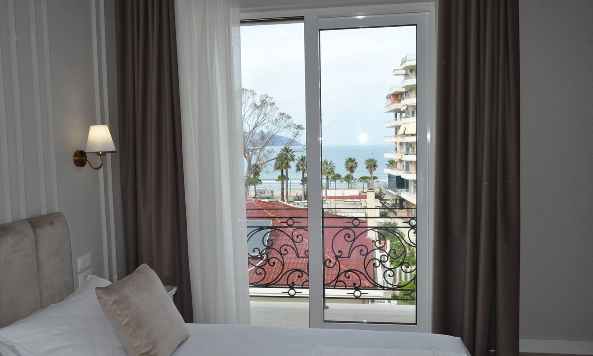 Vlore Hotel | Seaside Hotel