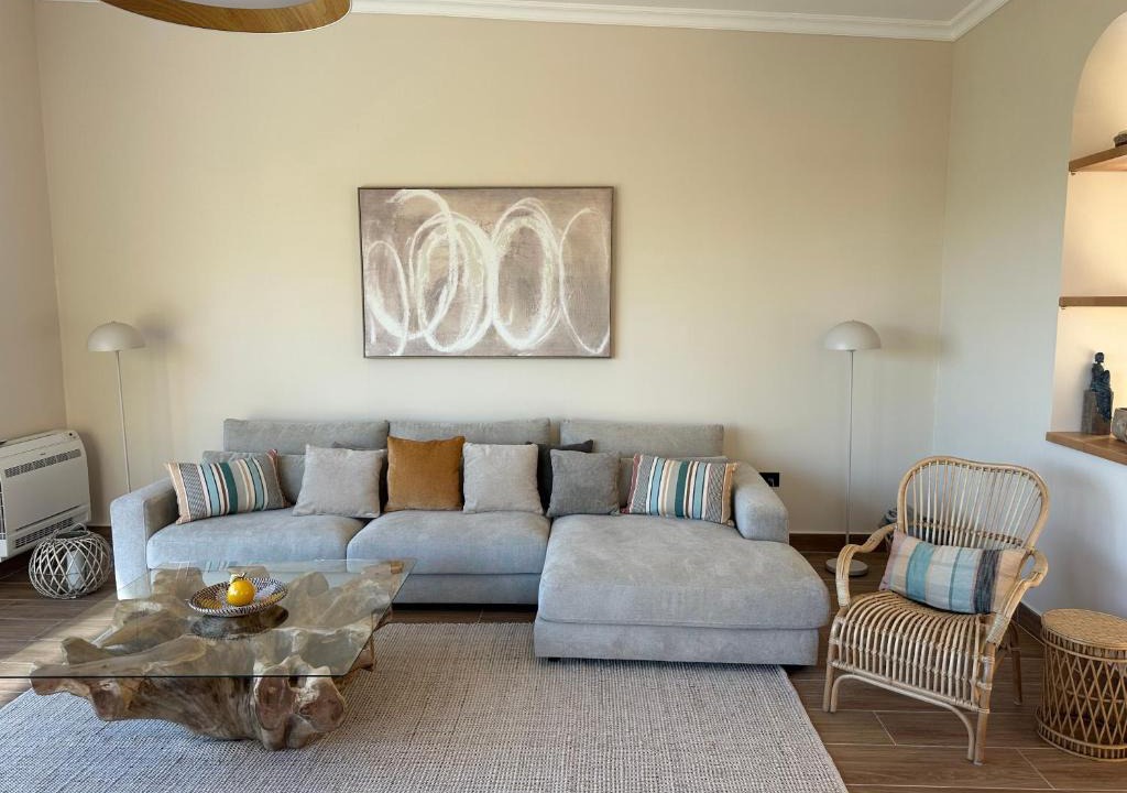Ishem Apartment | Serenity Villa with Private Pool - Cape of Rodon