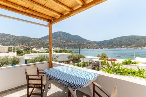 Vathi Apartment | Sifnos studio 6