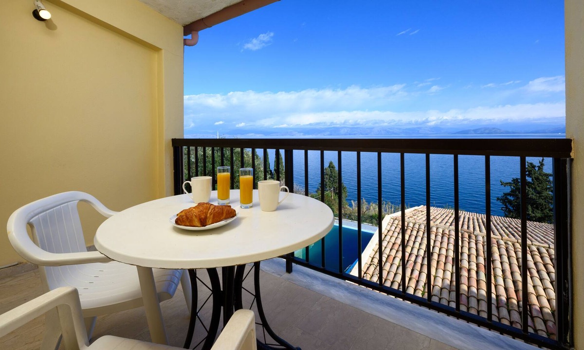 Benitses Hotel | Siora Leni Hotel