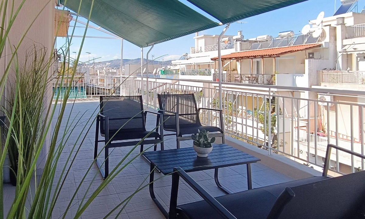 Kolokinthou Apartment | Skyline Penthouse, 5’ to Metro, Expansive Terrace, Lightning-Fast Fiber WiFi
