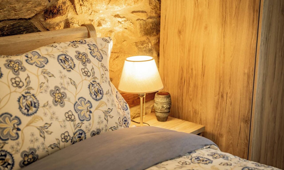 Lagkadas Apartment | Sochos - Sohos Traditional Homes - "Rakovo" -Located right next to the mountain.