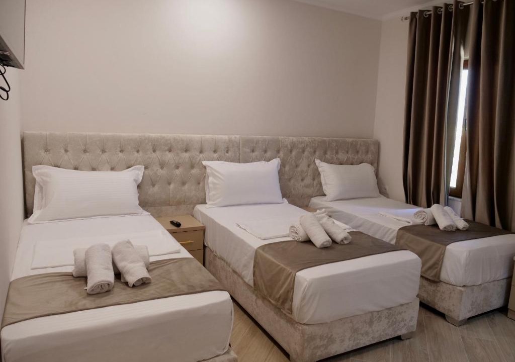 Kamez Hotel | Sofra e Vjeter Restaurant and Guesthouse