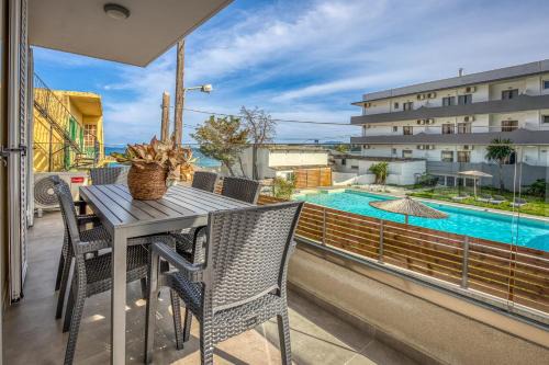 Ipsos Apartment | Solazur House - Sea View Stay by Ipsos Beach