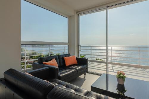 Kavouri Apartment | Spectacular Sea Views, 2Bd Beachfront