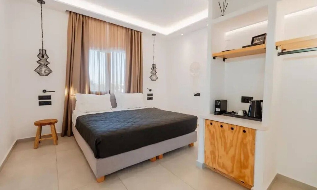 Mykonos House | Standard Double Suite G/V with jacuzzi