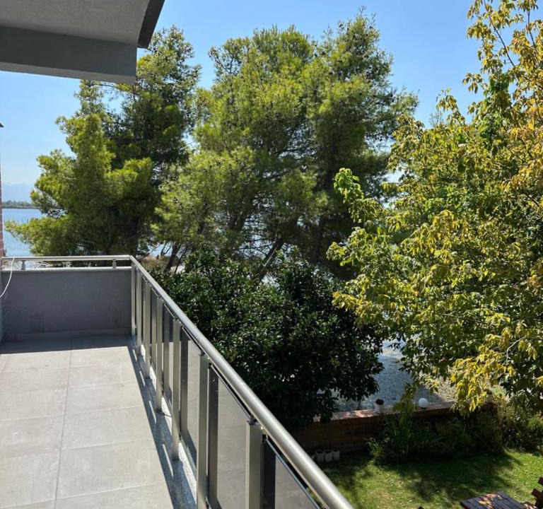 Sakës House | Stay on Lagoon Shengjin