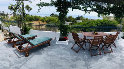 Stegna House | Stegna Breeze