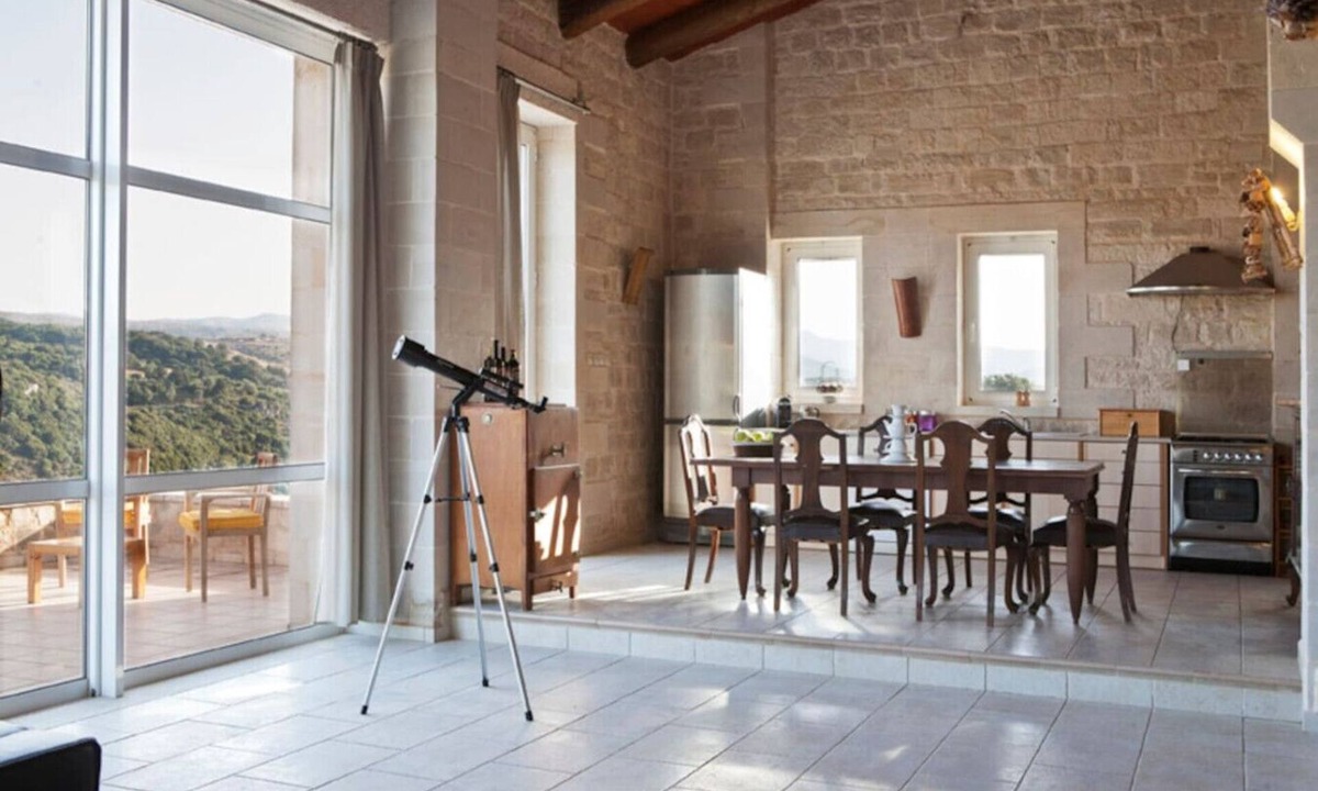 Monopari Villa | Stone Built villa w/Private Pool and BBQ area