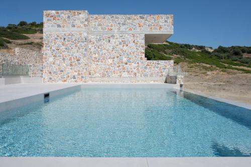 Kymi-Aliveri Apartment | Stone Luxury Suites