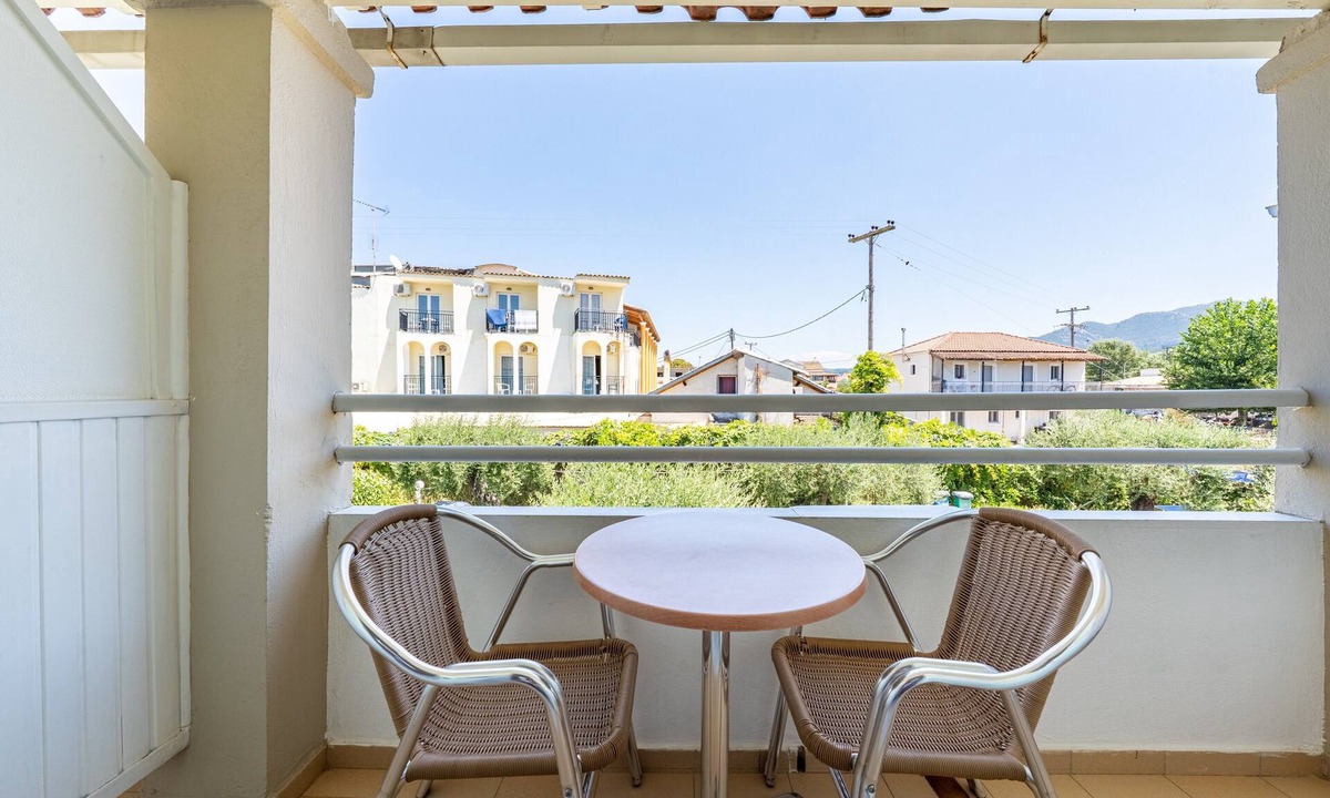 Roda Apartment | Studio 'Alexandros Studios 9' with Shared Pool, Wi-Fi and Air Conditioning
